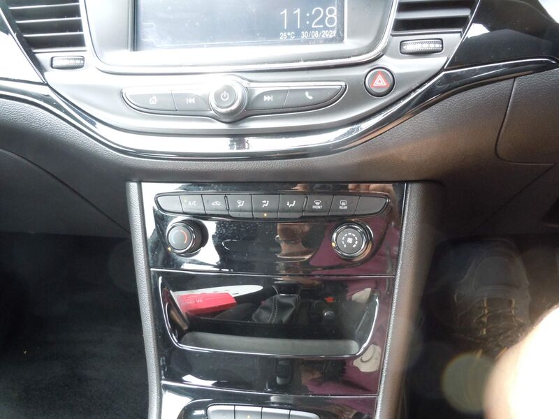 VAUXHALL ASTRA