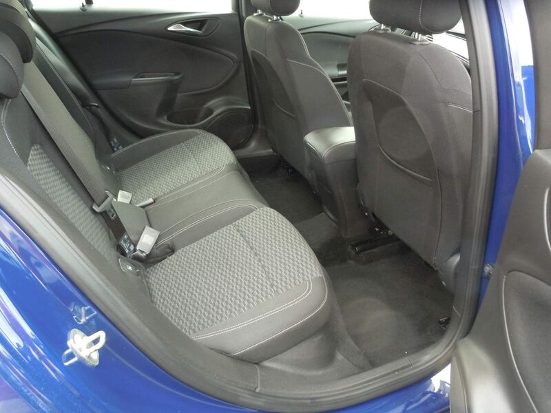 VAUXHALL ASTRA