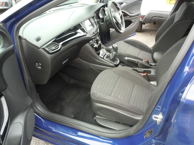 VAUXHALL ASTRA
