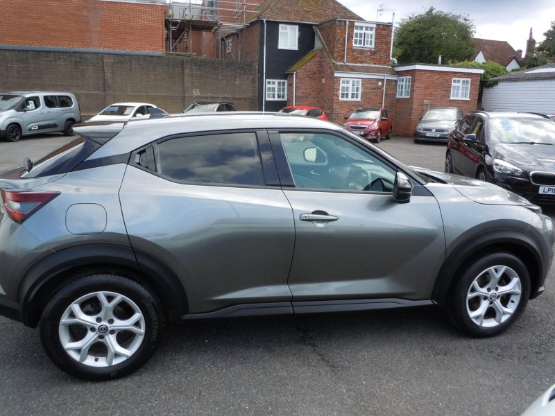 NISSAN JUKE