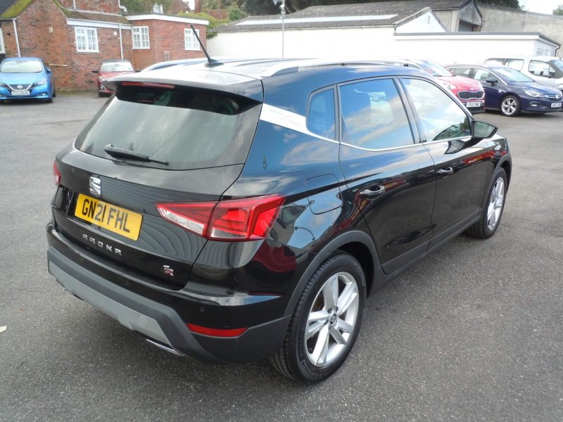 SEAT ARONA