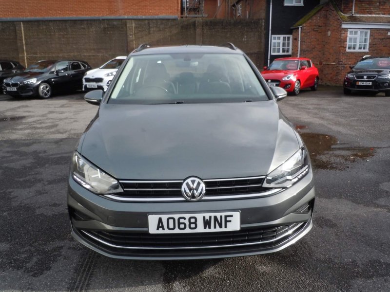 VOLKSWAGEN GOLF SV