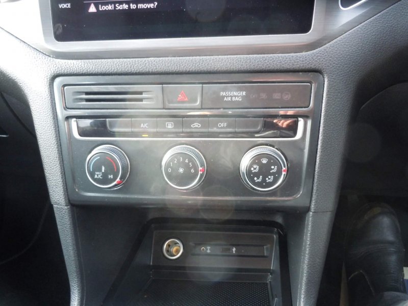 VOLKSWAGEN GOLF SV