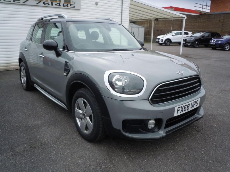 MINI COUNTRYMAN