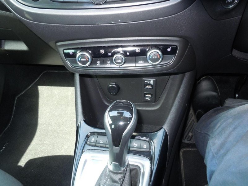 VAUXHALL CROSSLAND