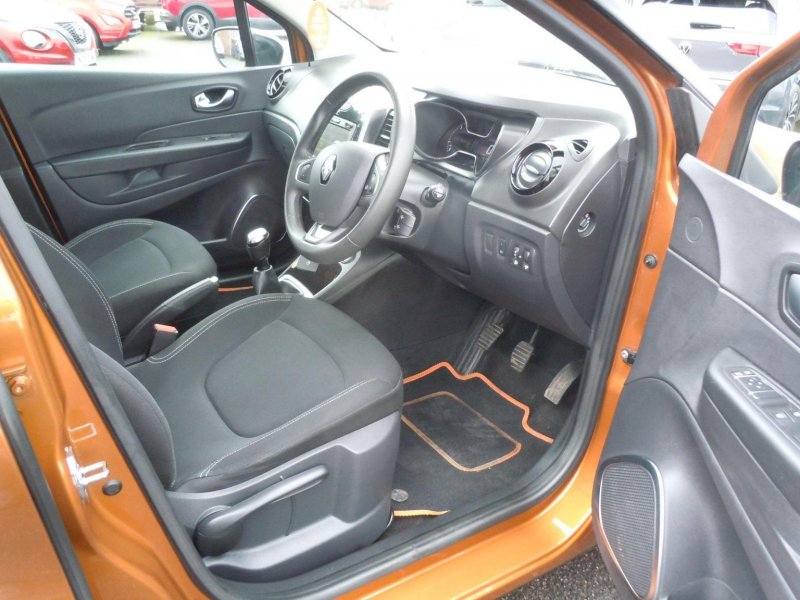 RENAULT CAPTUR