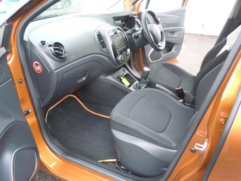 RENAULT CAPTUR