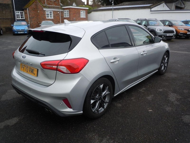 FORD FOCUS