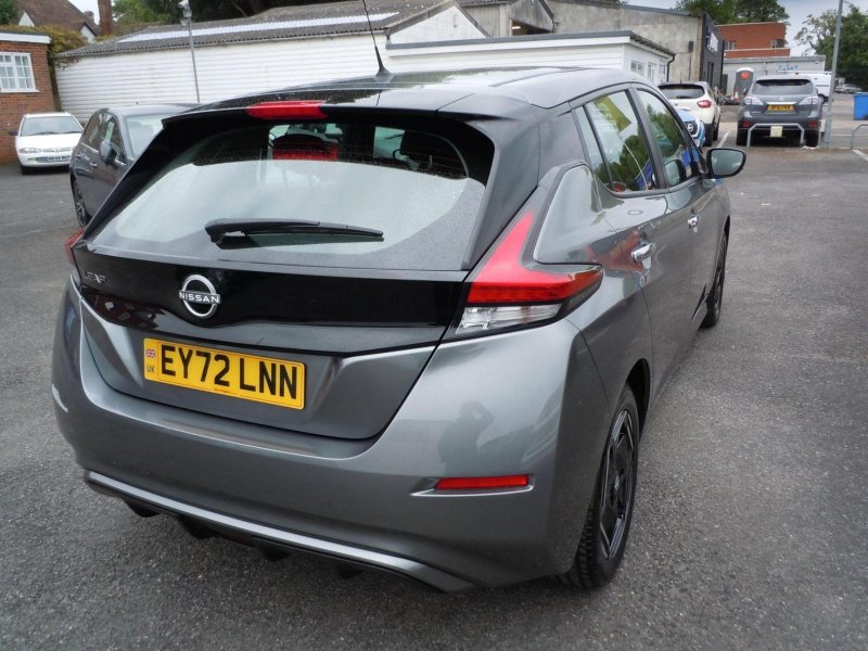 NISSAN LEAF