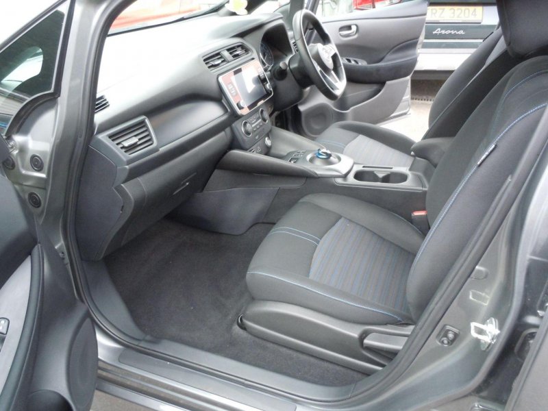 NISSAN LEAF
