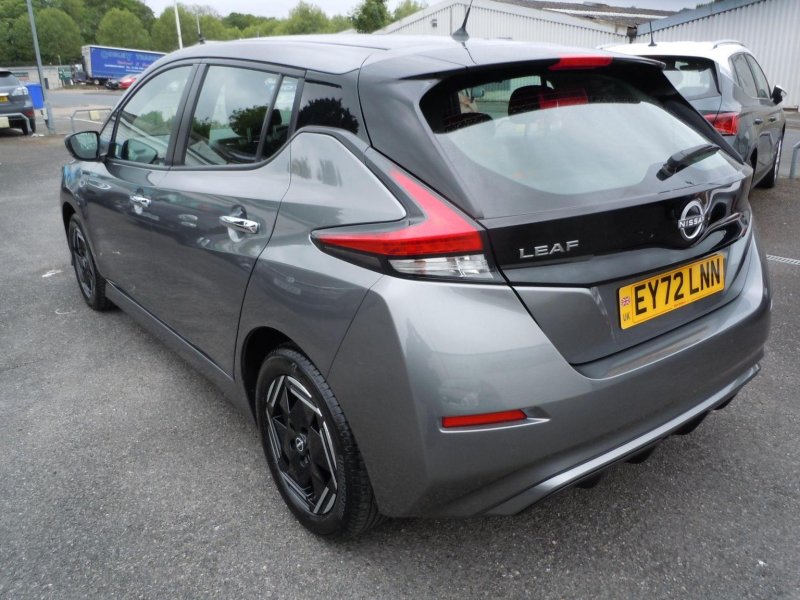 NISSAN LEAF